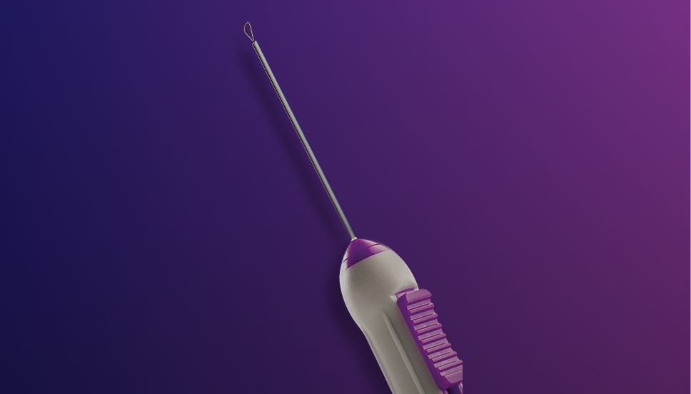 Een afbeelding van de FINESSE Flex Loop. Het apparaat verschijnt op een paarse achtergrond.