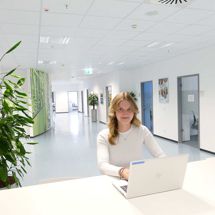 Porträtfoto von Luisa G. Ausbildung Industriekauffrau